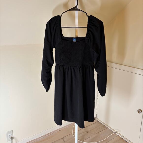 Old Navy NWOT Women's Black Smocked Textured Mini Dress Size M - Picture 2 of 6